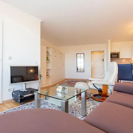 Lord Nelson 803 Apartment *