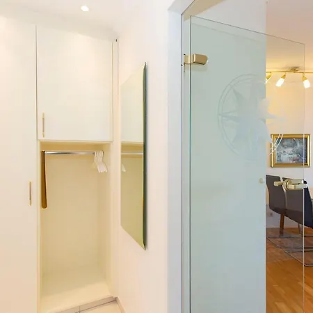 Lord Nelson 803 Κουξχάφεν