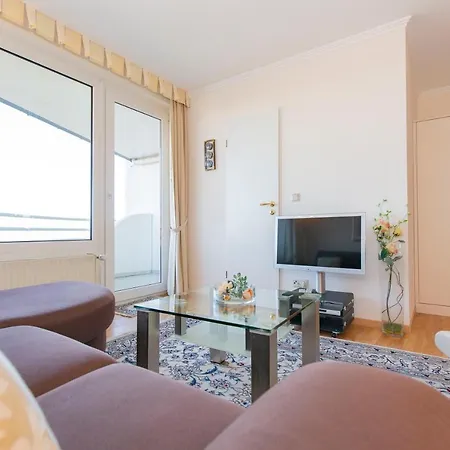 Lord Nelson 803 アパート クックスハーフェン