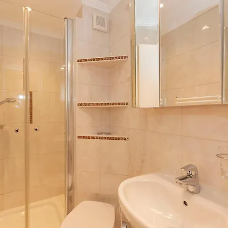 Lord Nelson 803 * Κουξχάφεν